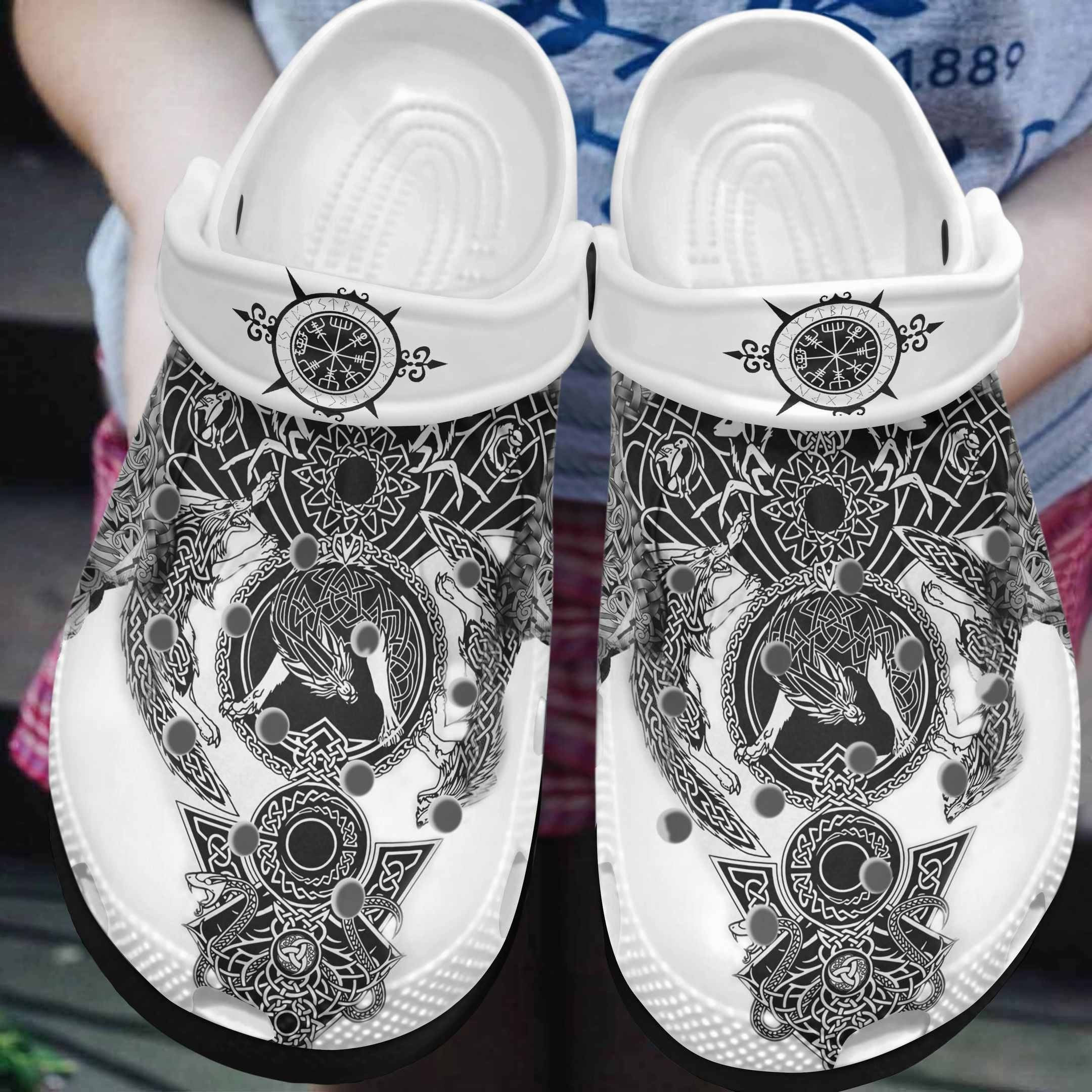 Best Wolf Art Shoes - Spider Compass clog Gifts For Birthday