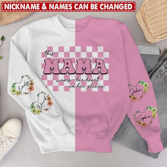 Customized Grandma Mom Wears Her Heart On Her Sleeve Mothers Day Valentine Birthday Gift 3D Sweatshirt - Image 2