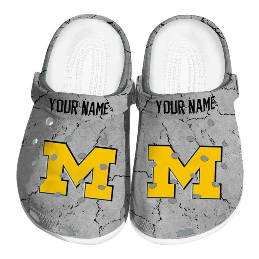 Customized Michigan Wolverines Cracked Texture ClogTVC180131