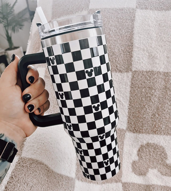 Mickey Mouse And Friends Disney Cartoon Custom Stanley Cup 40 oz 30 oz Tumbler With HandleTVC2301831