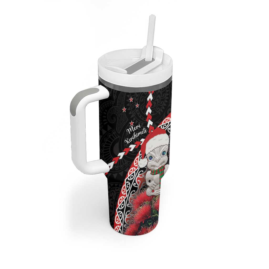 New Zealand Christmas Meri Kirihimete Santa Hei Tiki Pohutukawa Custom Stanley Cup 40 oz 30 oz Tumbler With HandleTVC2301358 - Image 2