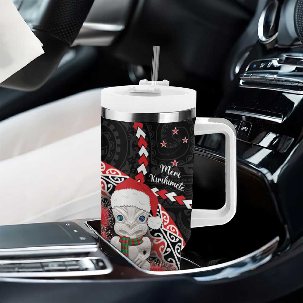 New Zealand Christmas Meri Kirihimete Santa Hei Tiki Pohutukawa Custom Stanley Cup 40 oz 30 oz Tumbler With HandleTVC2301358 - Image 8
