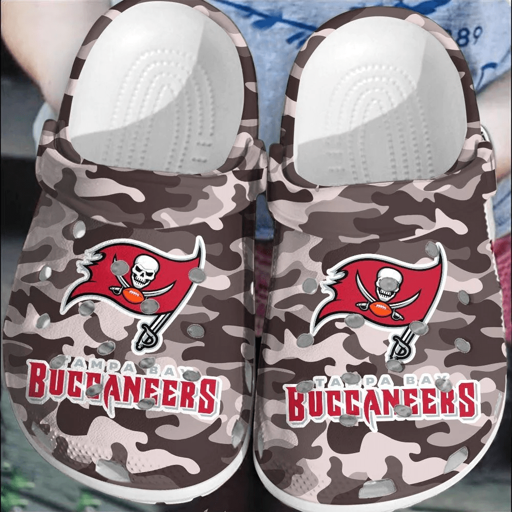 NFL Tampa Bay Buccaneers CrocsClogs Comfortable Crocband Shoes For Men Women