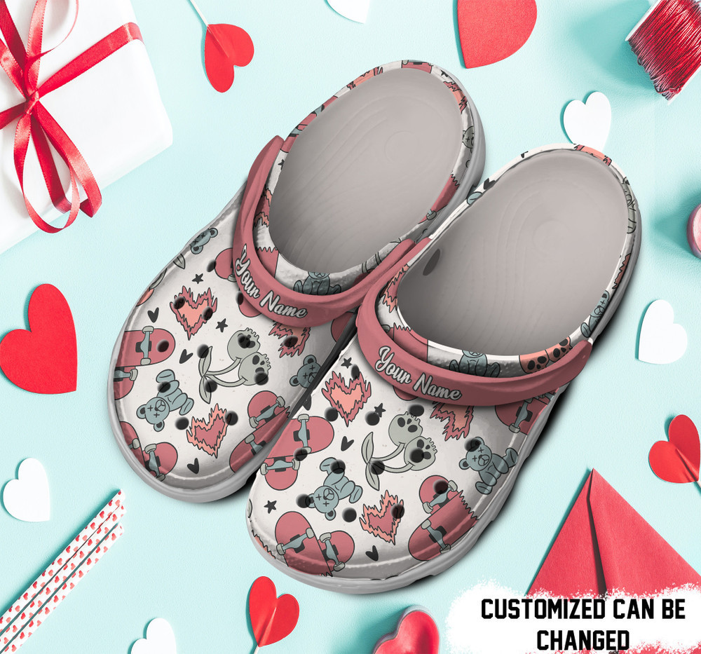 Personalized Boy Valentines Pattern Skateboard Hearts clog Shoes For Men And Women