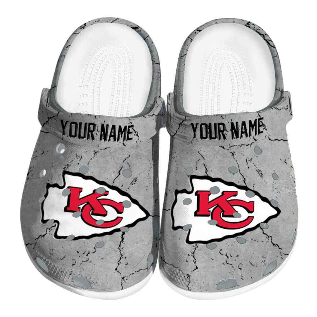 Personalized Kansas City Chiefs Cracked Texture ClogTVC1801140