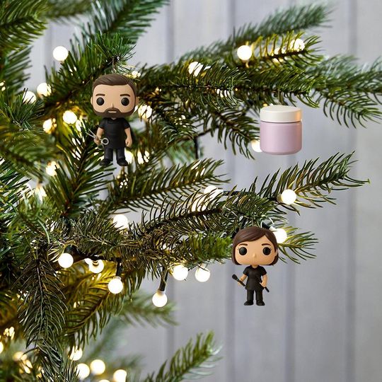 Salon Advent Calendar 2025, 24 Day Salon Figurines: Vintage Christmas Ornament Countdown - Image 15